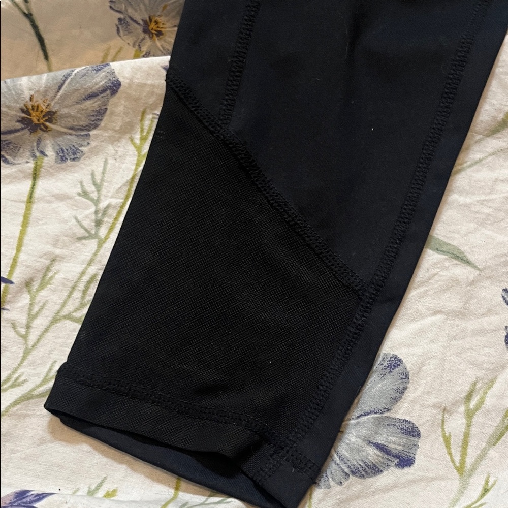 โจ Comfy & Chic: Diadora Black Leggings โจ - Picture 6 of 7